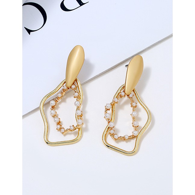 LRC Anting Tusuk Fashion Gold Gold-plated Twisted Metal Pearl Stud Earrings F33167