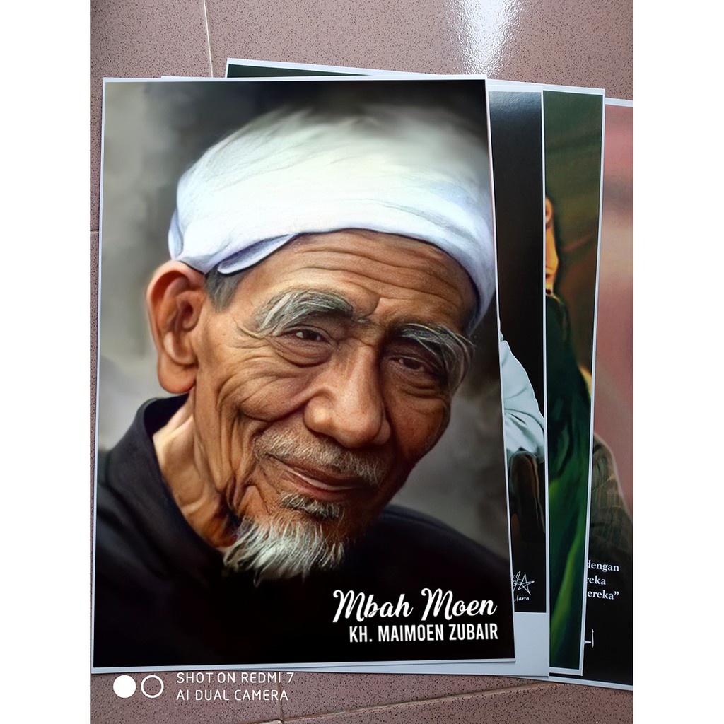 

POSTER SUDAH DILAMINASI UK A3+ 32*47CM MBAH MAIMUN ZUBAIR BAHAN ART PAPER 310GR TAJAM,TIDAK PECAH,DIGITAL PRINTING