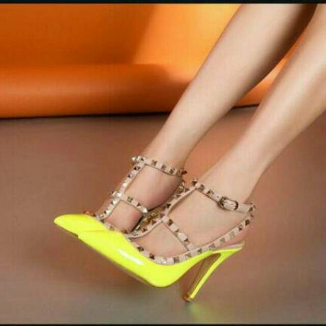 Heels reflika cantik kuning