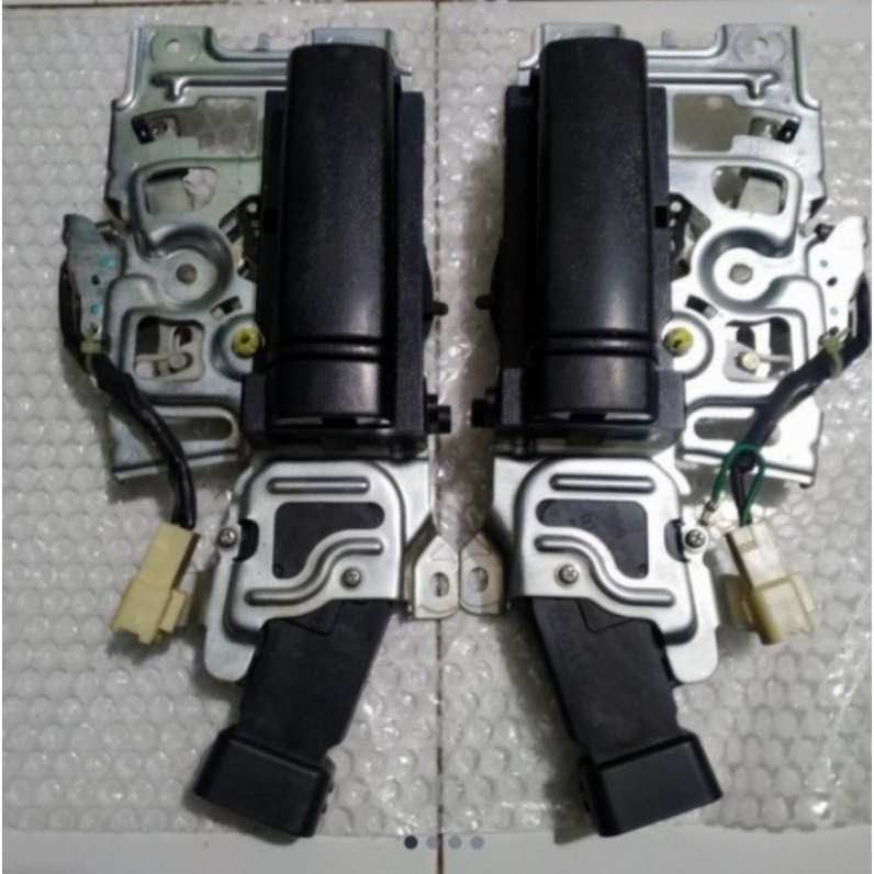 handle pintu sliding door lock pintu tengah Noah navi voxy original toyota