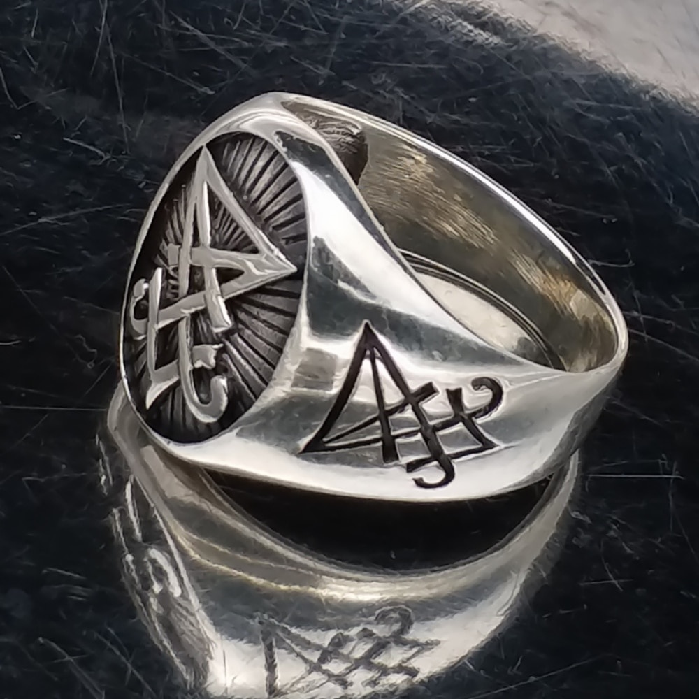 Cincin Satan Baphomet Sigil Of Lucifer Satanic Bahan Stainless Steel Warna Silver Ukuran 7-14
