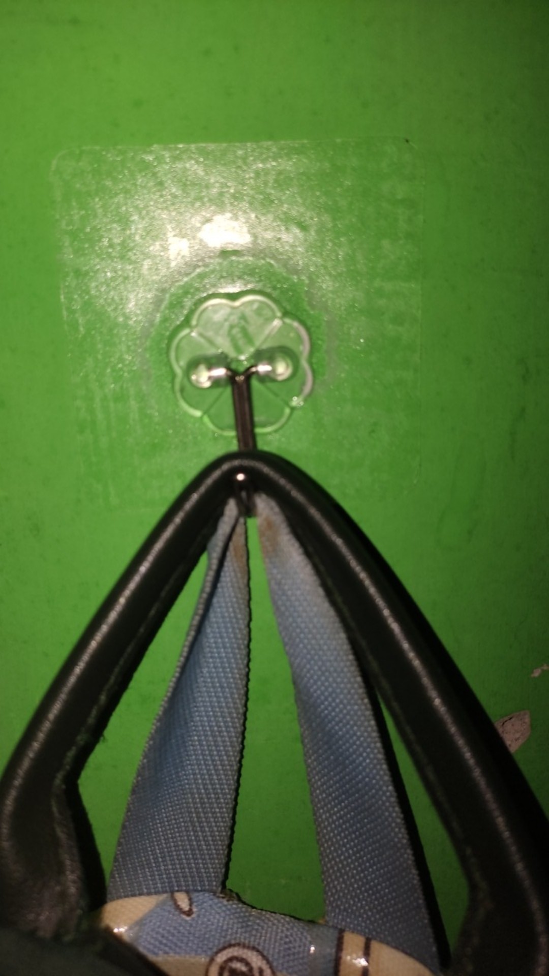 Gantungan Kait Super Kuat Tanpa Paku