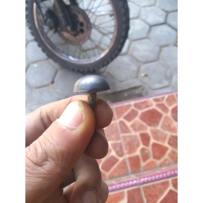 Paku Pines Kuningan 2 cm - Aksesoris Pintu & Pagar brass