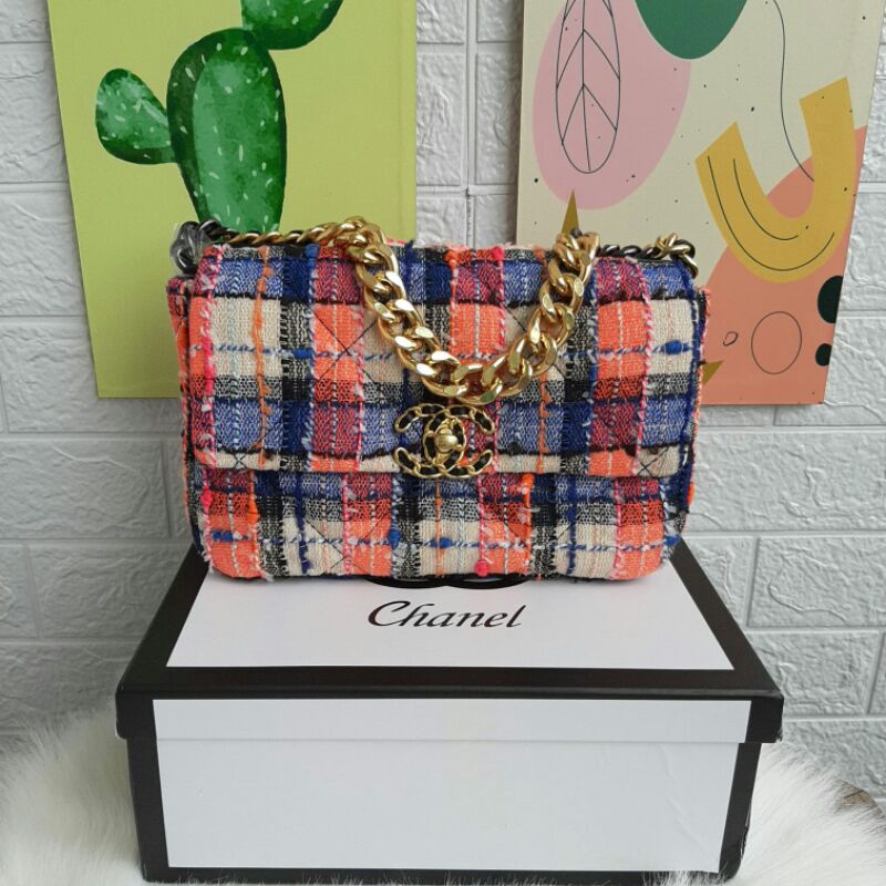 CHANEL 19 Tweed Multicolor
