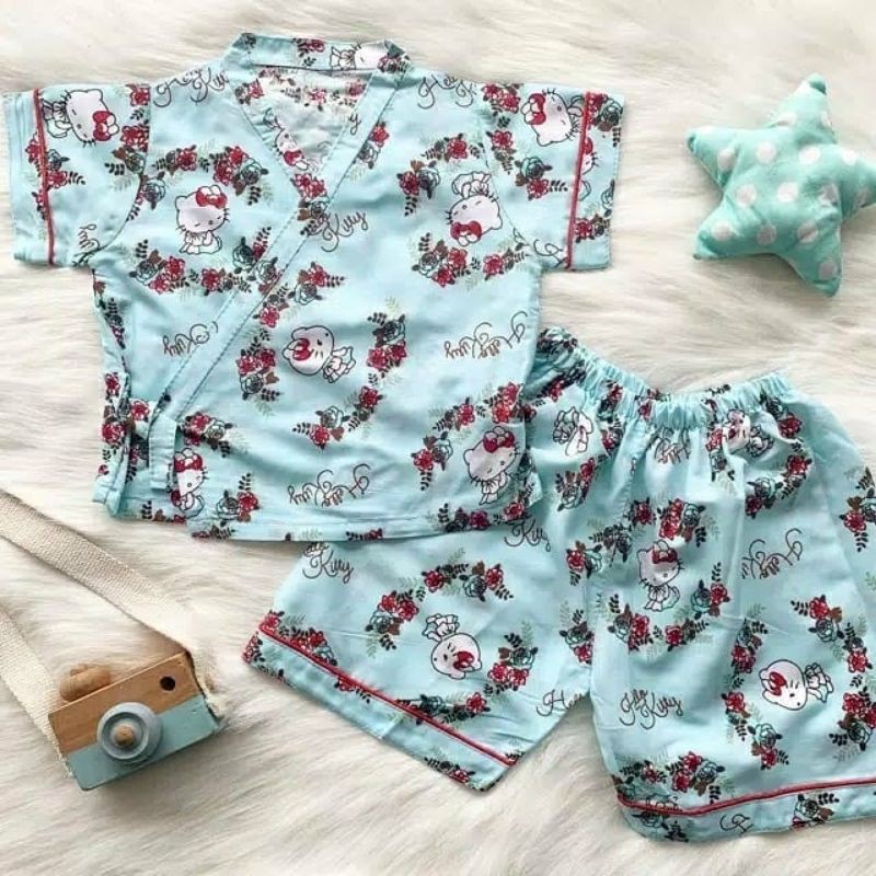 kimono hello kitty biru