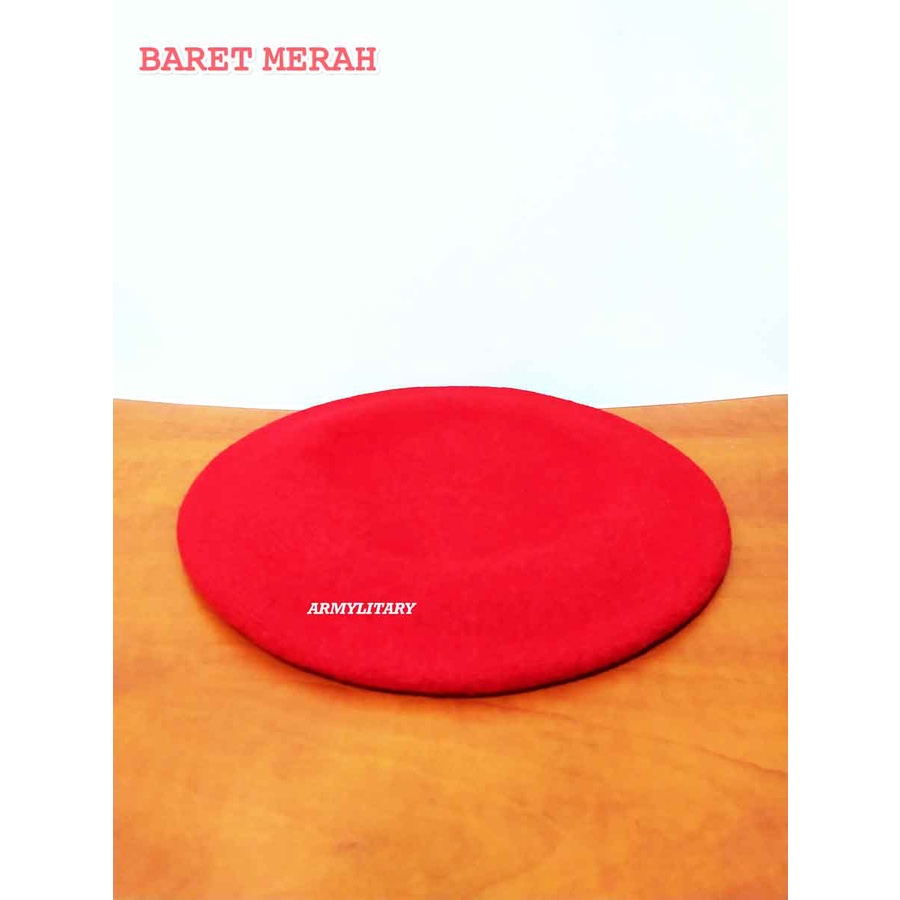 Baret camel merah