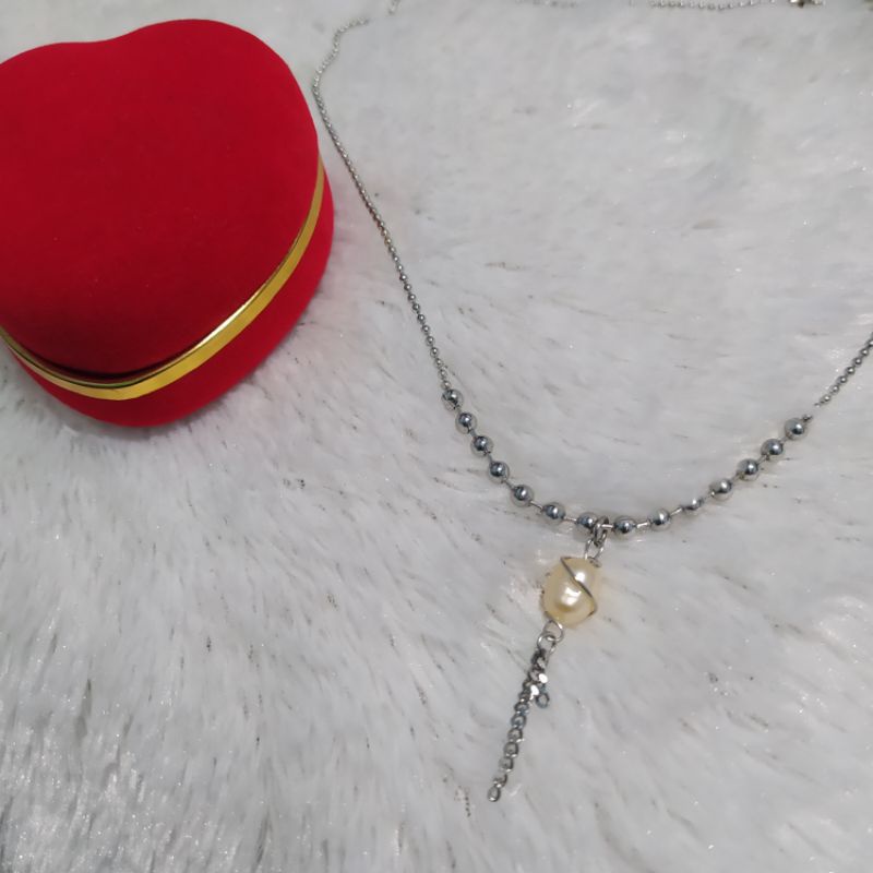 Kalung leontin mutiara air tawar kerang asli