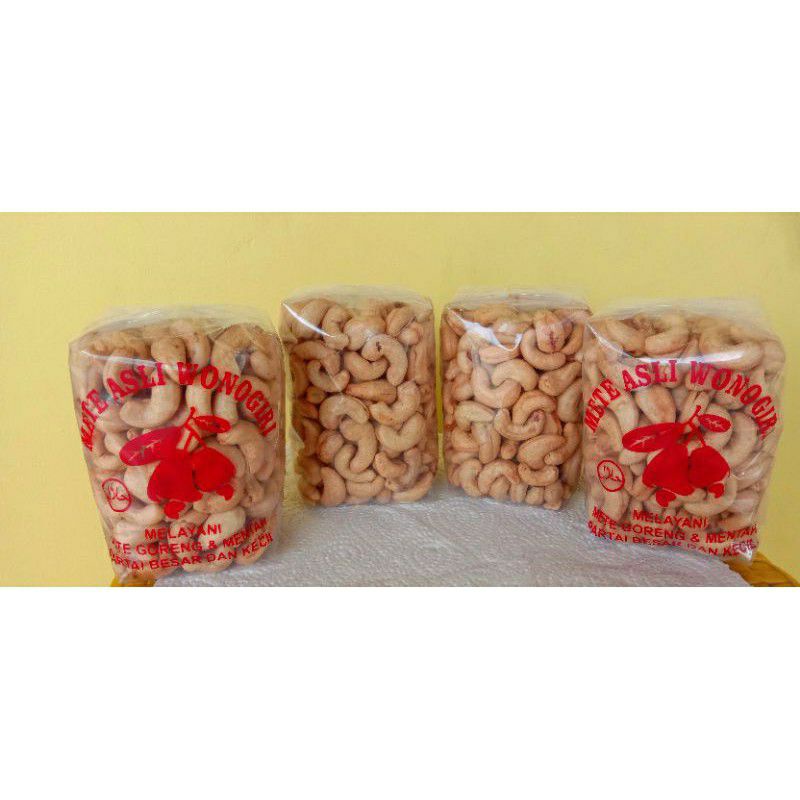 

KACANG MEDE OVEN RASA ASIN BAWANG NETTO 250 GRAM