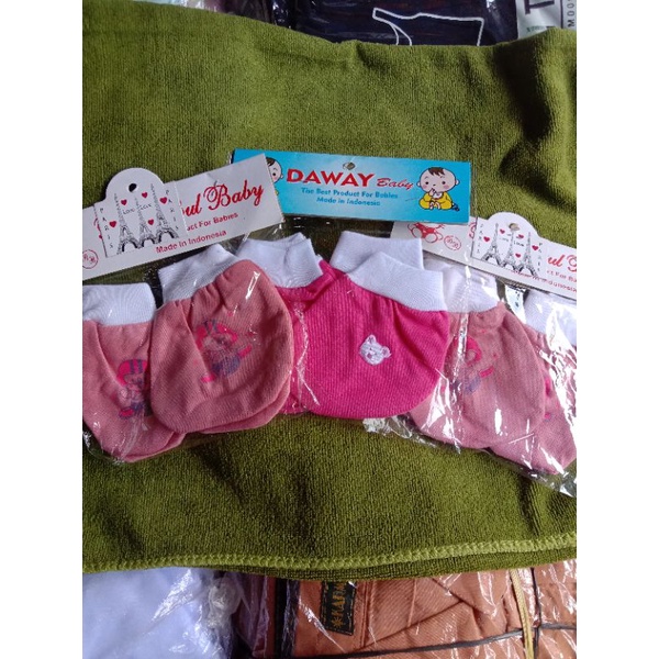 1 SET SARUNG TANGAN BAYI (KAKI DAN TANGAN)/LAKI LAKI /PEREMPUAN