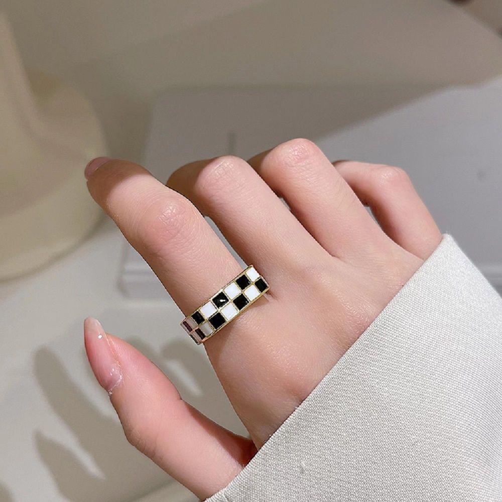 Mxbeauty Cincin Wanita Kotak-Kotak Hadiah Vintage Untuk Perempuan Grid Square Kisi Jari Perhiasan