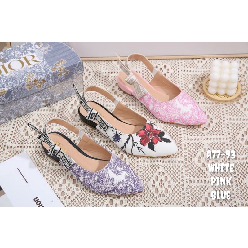 Share Ulng..BEST SELLER!! SANDAL WANITA FLAT KAIN kANVAS Kode : A77-93