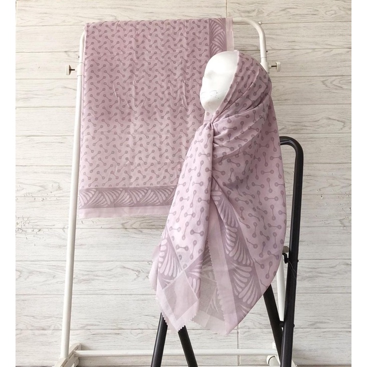 101 -150 KERUDUNG VOAL MOTIF SEGIEMPAT-2