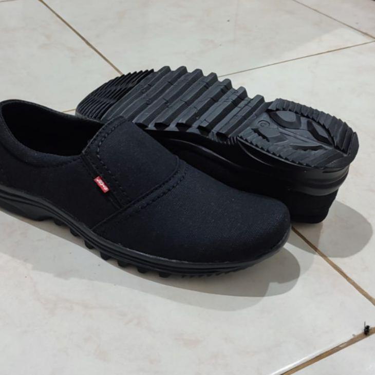 Special Price.. Sepatu Slip On Laki Laki Dewasa Hitam Polos Casual Pria Tanpa Tali Terbaru Buat Kerj