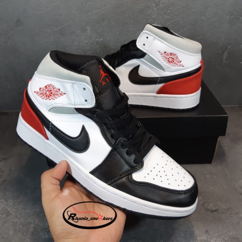 Nike Air Jordan 1 Mid Union Chicago