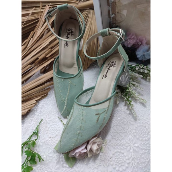 sepatu rafaizoutfit warna Sage green 5cm kaca