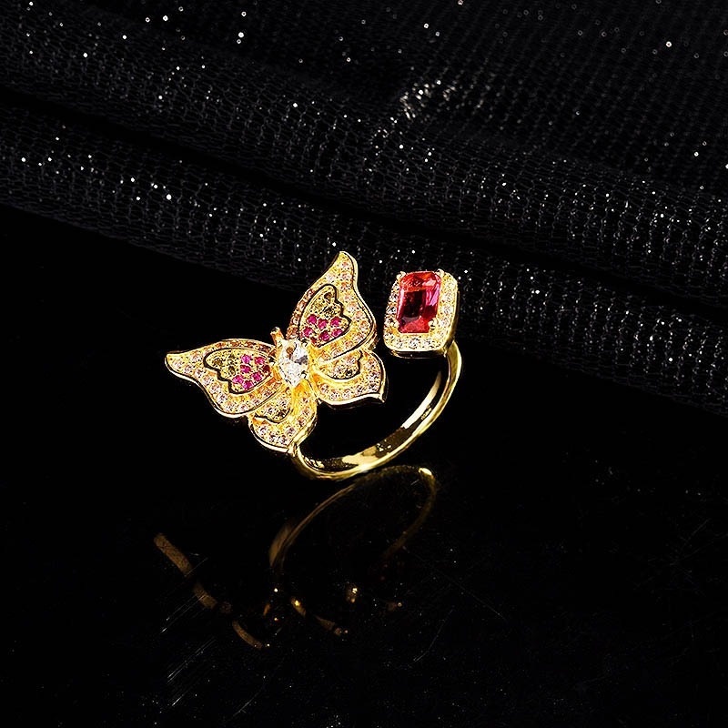 Cincin Lapis Emas Desain Kupu-Kupu Ruby Aksen Berlian Penuh