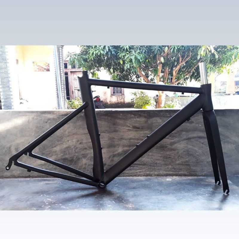 Frame fork roadbike hitam