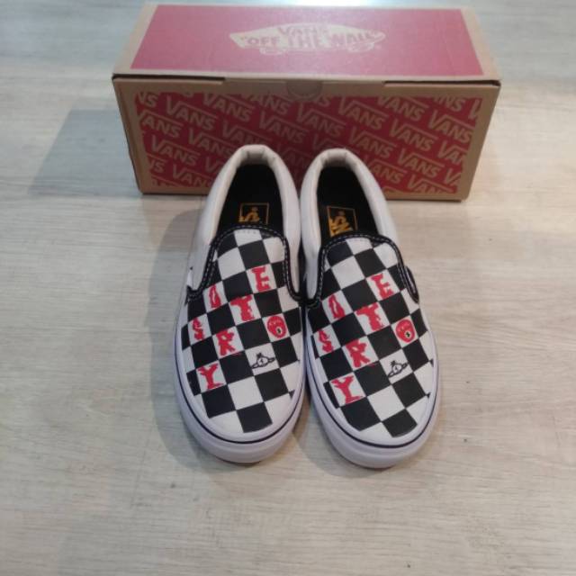 vivienne westwood slip on vans