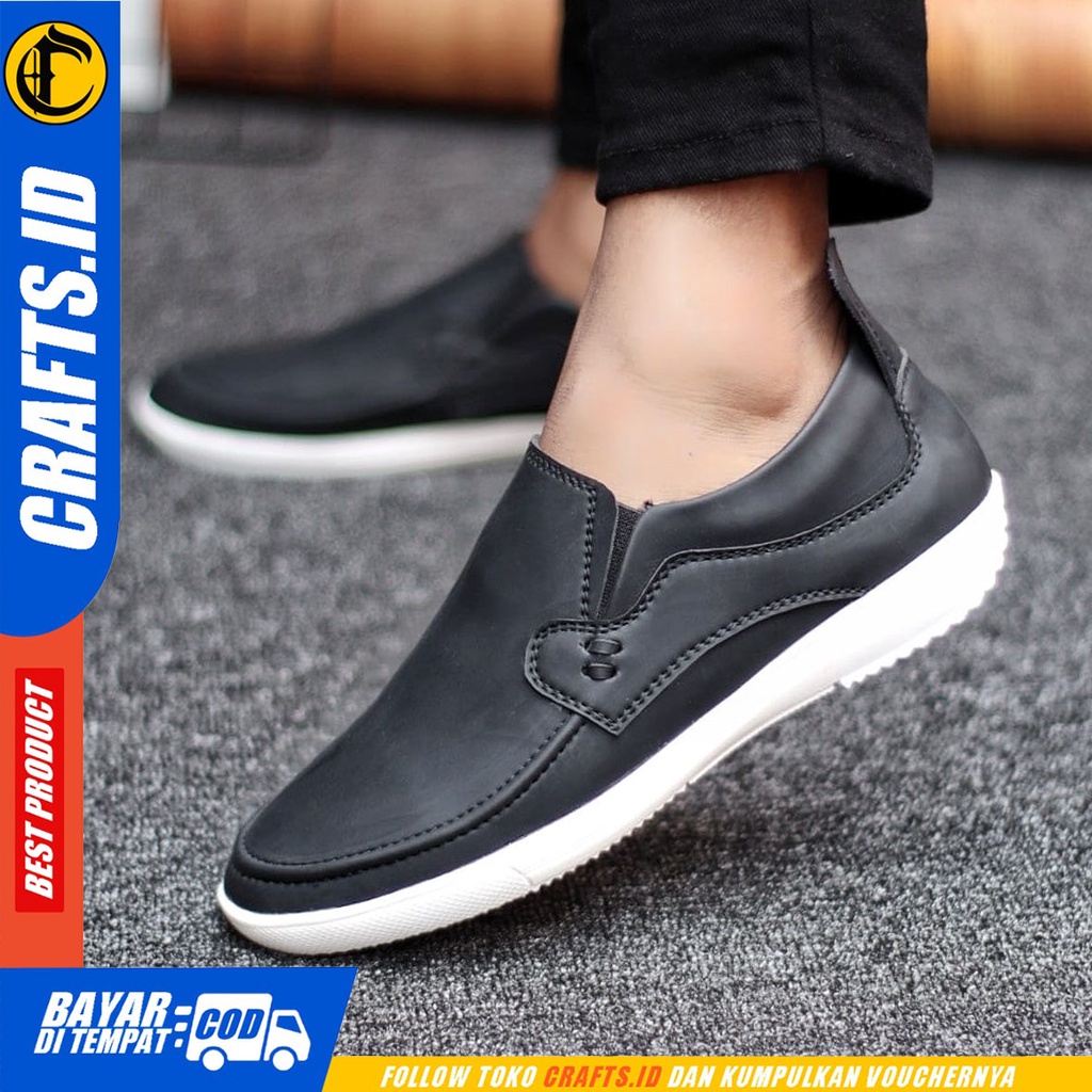 CRAFTS Horyu - Sepatu Slip On Pria Casual