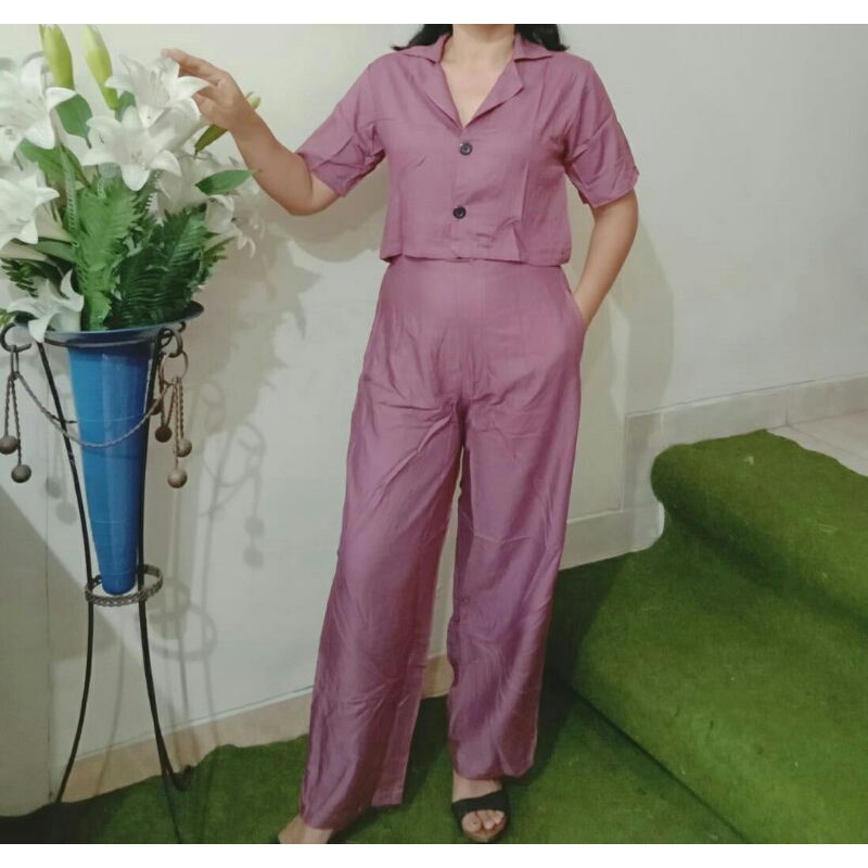 Set Crop Top Atasan Kancing Depan dan Celana Panjang - Setelan Crop Top Rayon Halus