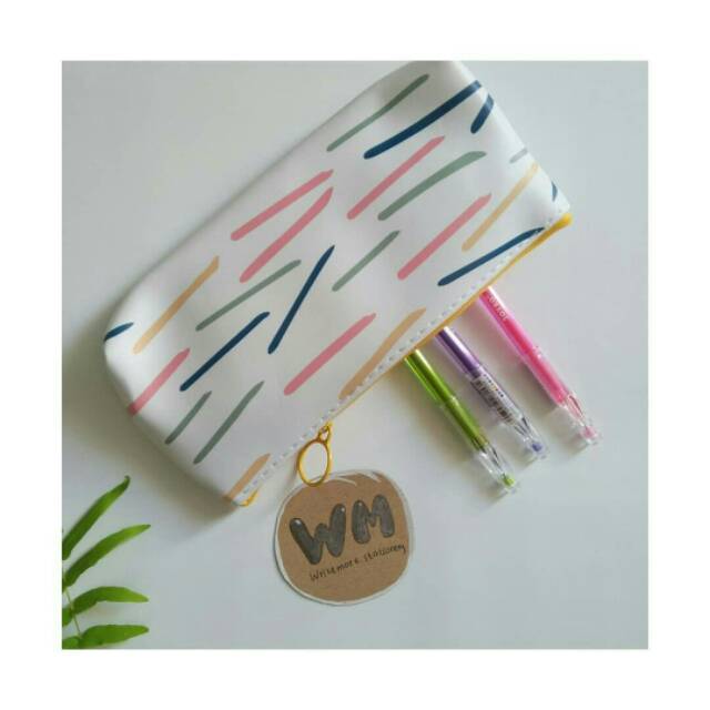 

Tempat Pensil Abstrak