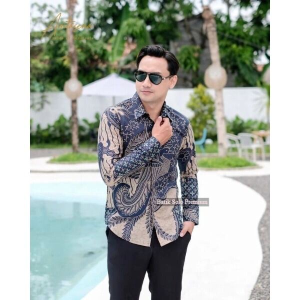 BATIK PRIA PREMIUM WARNA BIRU DONGKER / KEMEJA BATIK LENGAN PANJANG WARNA BIRU NAVY / BATIK PRIA MODEREN / KEMEJA BATIK KERJA / KEMEJA BATIK KASUAL PRIA / KEMEJA BATIK KENCONODONGKER