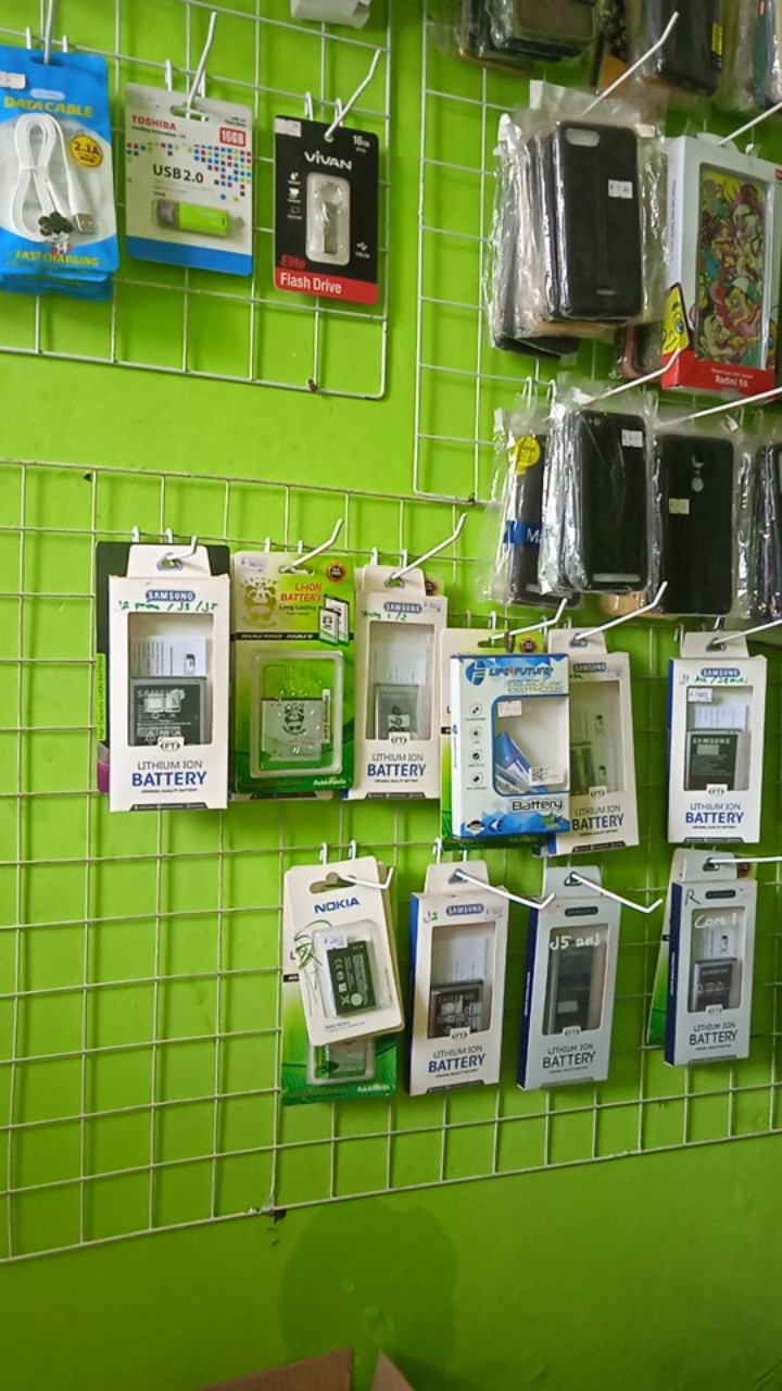 V Smartfren 4gb  (perlengkapan Rumah)