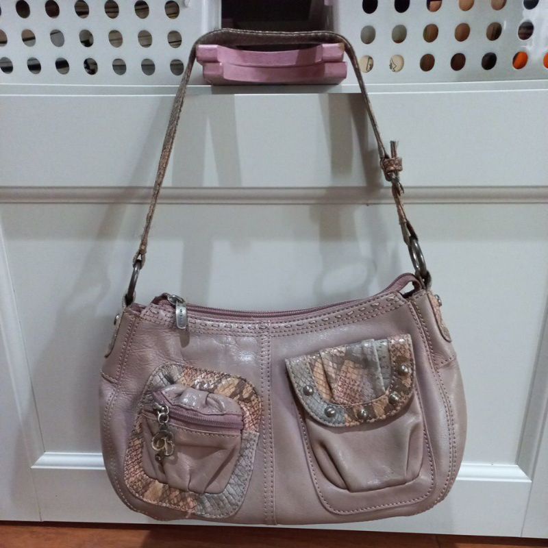 Preloved shoulder bag vincis Bench