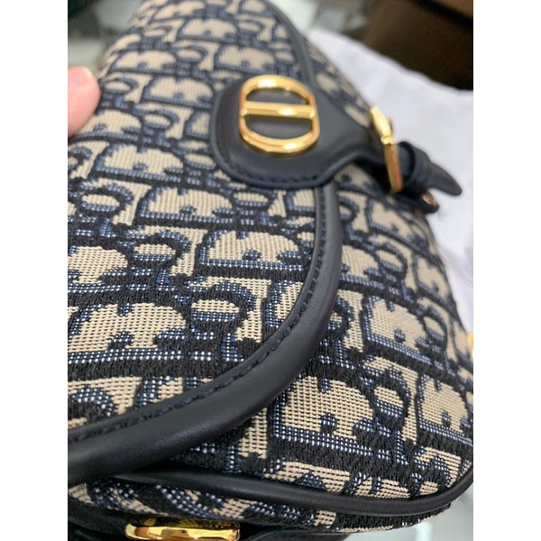 Bobby East-West Oblique Bag with Box Magnet 9327