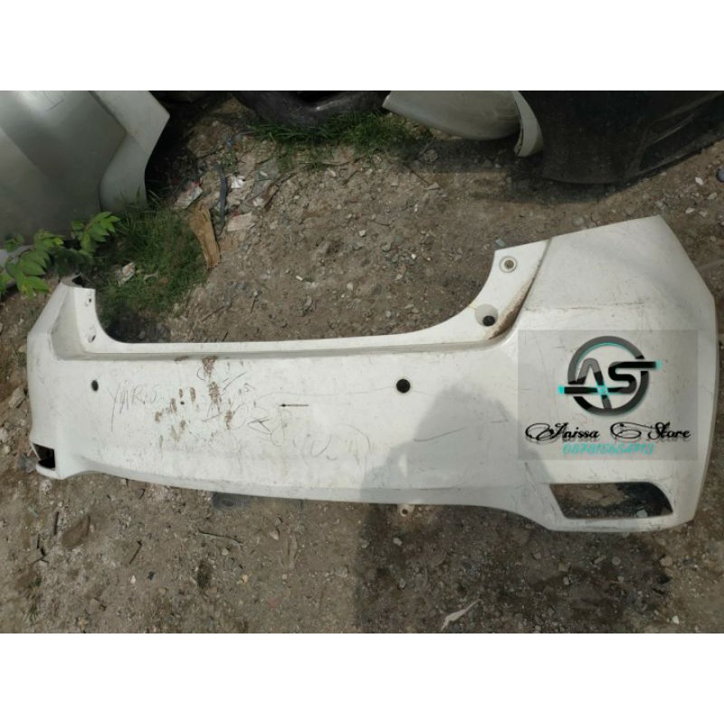 bumper belakang yaris 2016