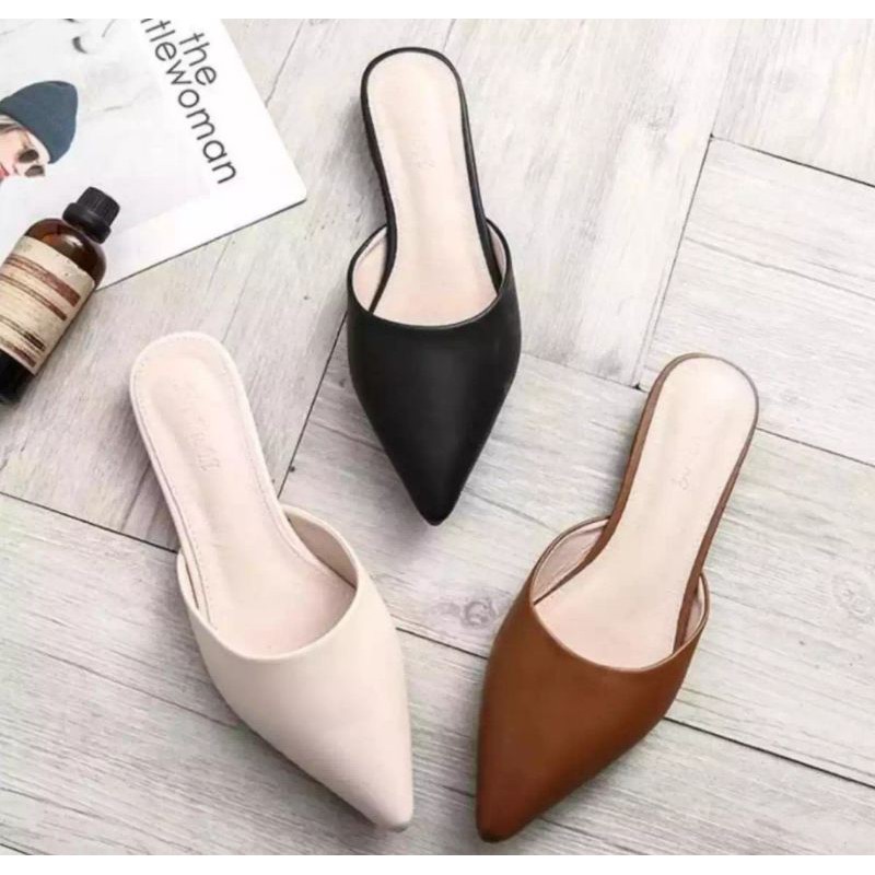 Sandal Flat Wanita Slopi