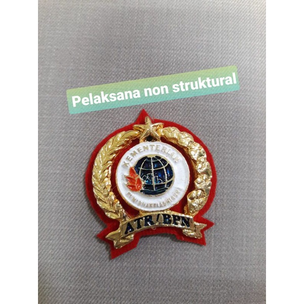 pin eselon di ATRBPN. 3 varian warna sesuai eselon