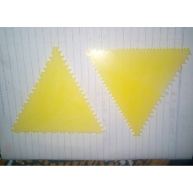 

Cream scrapper plastik penggaris gerigi