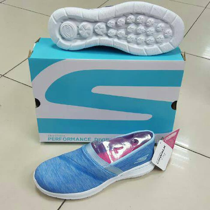 sepatu skechers memory foam batik 2