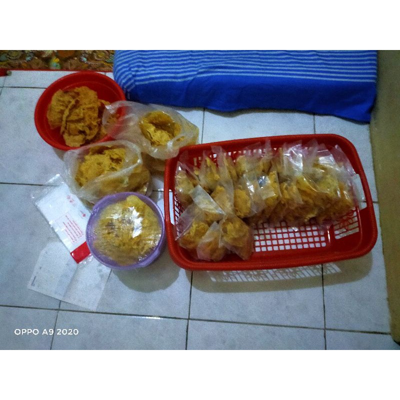 

Peyek