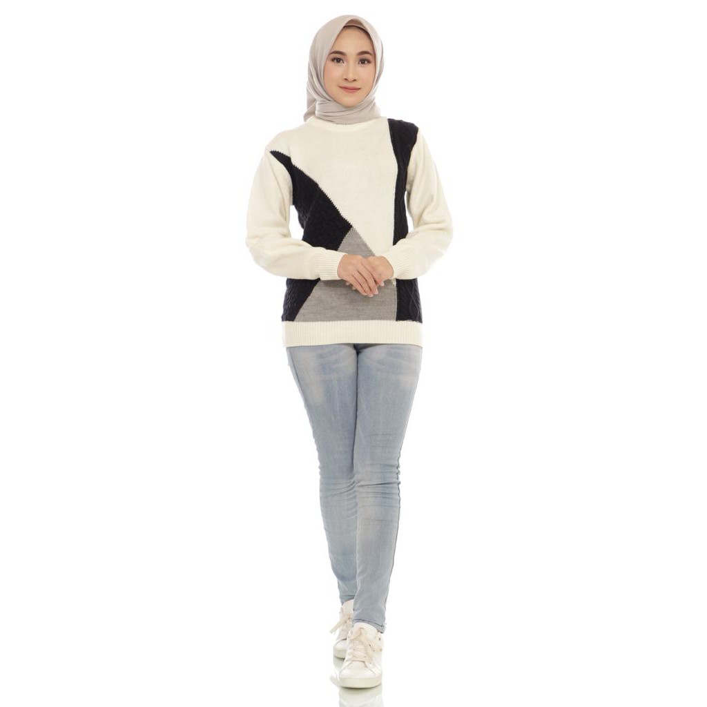 Sweater White Black Cable (sweater rajut tebal)