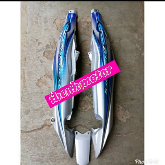 cover body belakang jupiter z burhan biru silver