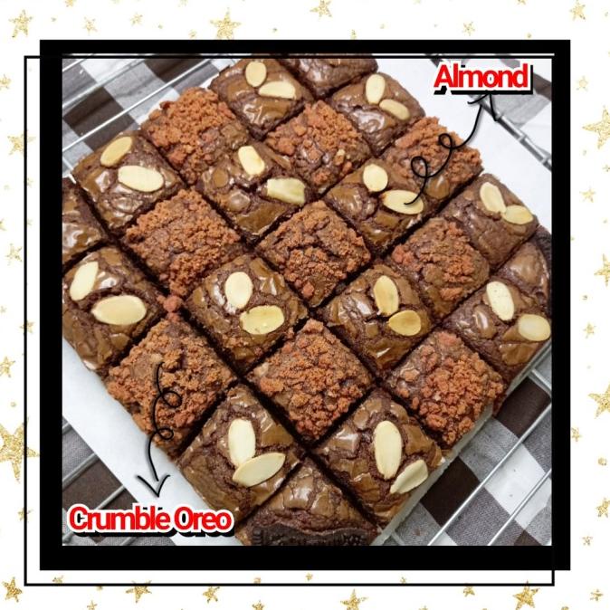 

Best Product!!! Sale!!!Hampers Lebaran 4 Fudgy Brownies Panggang 2 Top+Free Card+Pita - Paling Dicari