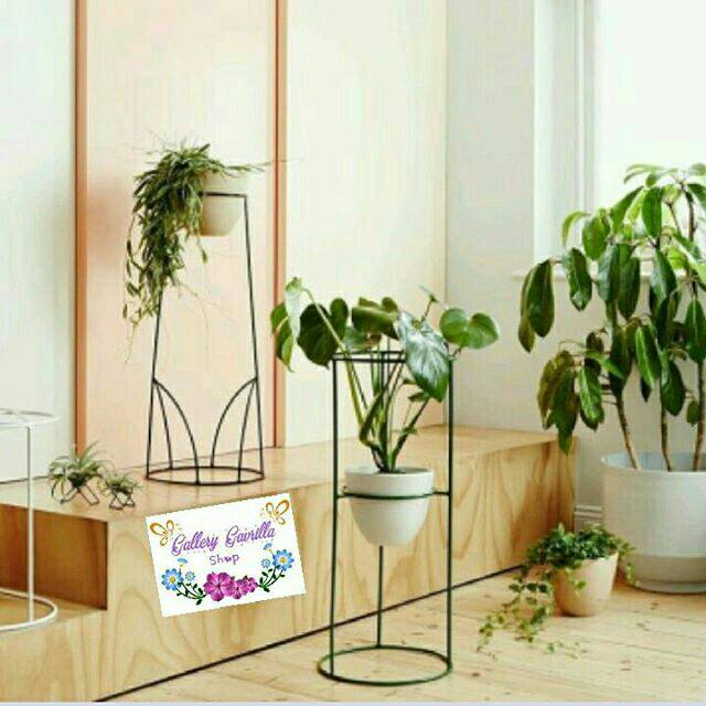 Kumpulan Contoh Tempat Pot Bunga Dari Besi Populer 