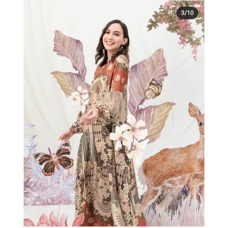 Nada Dress Wearing Klamby