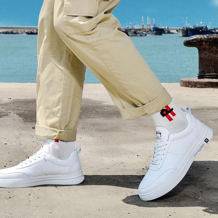 (STOK TERBARU) Sepatu Sneakers Pria Vendara /Wanita Vendara /Sepatu Casual / Sepatu Trendy -  PUTIH