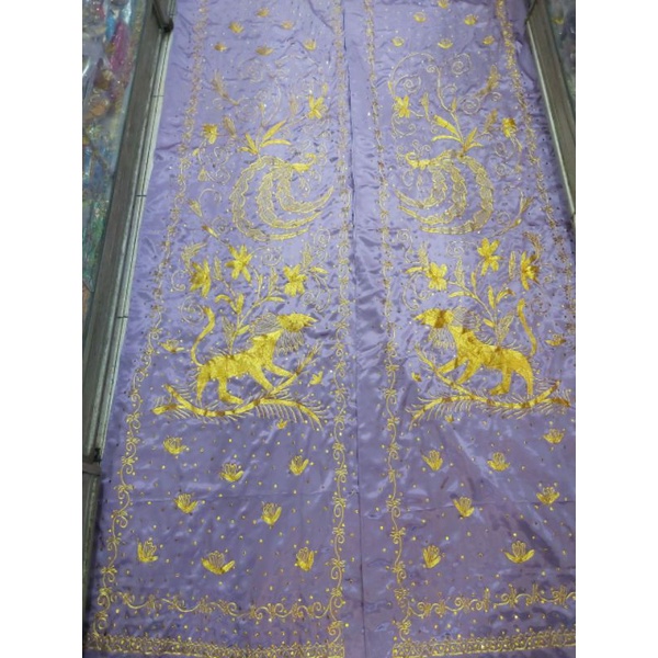 lansia sulaman tangan benang emas hiasan dekorasi pelaminan minang padang