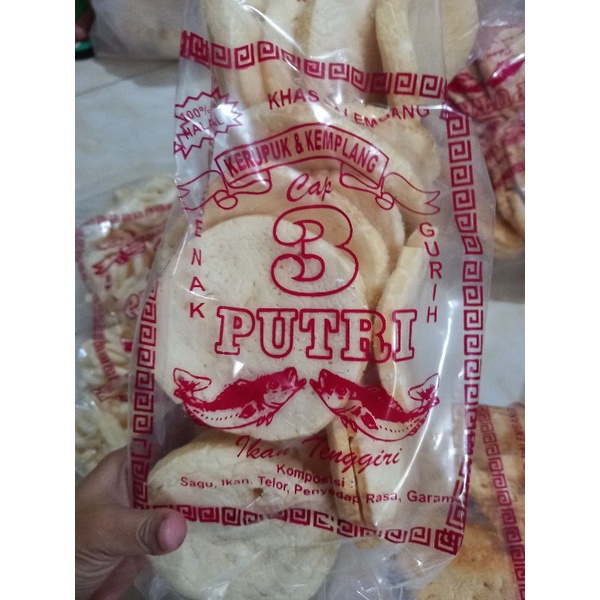 

KERUPUK KEMPLANG ASLI PALEMBANG IKAN TENGGIRI HALAL TERMURAH