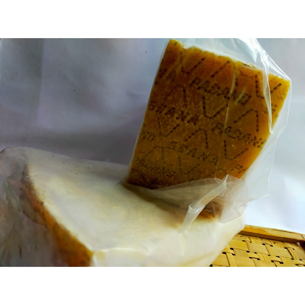 

Parmesan Grana Padano Per 100 g Free Bubble Wrap dan Dus Tebal