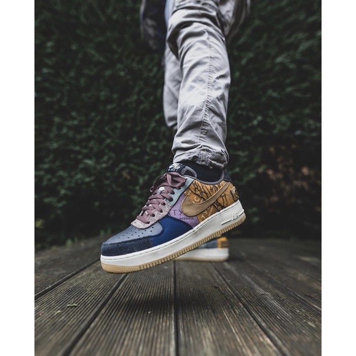 Nike Air Force 1 x Travis Scott (Sepatu Sneakers Santai Cowok Pria)