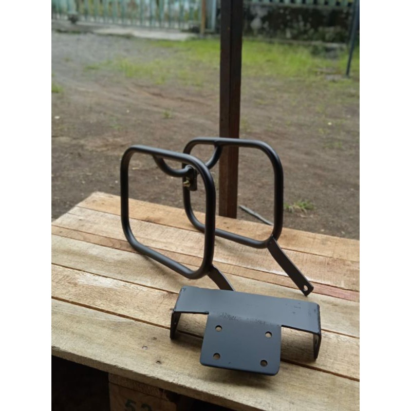 SIDE RACK/ BRACKET SAMPING/ SB ONLY  XSR155 XSR 155