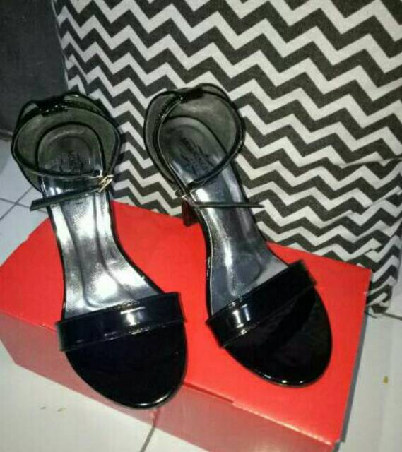 Heels strap hitam / hak tinggi hitam glossy premium 9cm