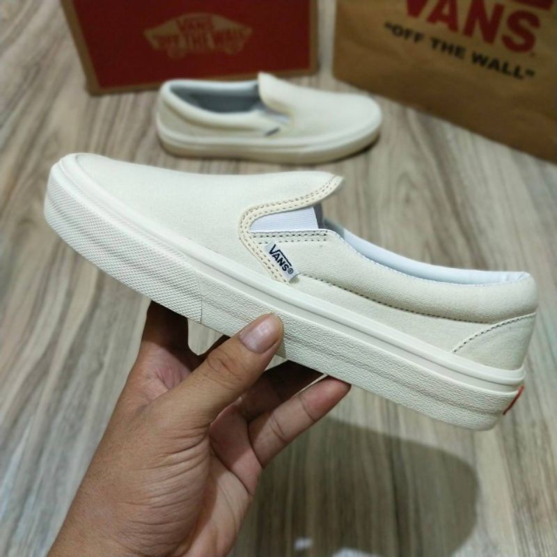 SEPATU CASUAL VANS SLIP ON SIZE 36-43