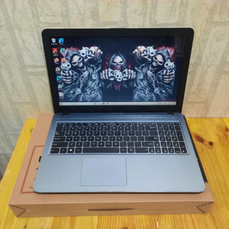 Laptop Asus X450LA COR i5-4210U Ram 8GB HDD 1TB Layar 15 inch Keyboard Numlock Windows 10 Full aplikasi siap pakai