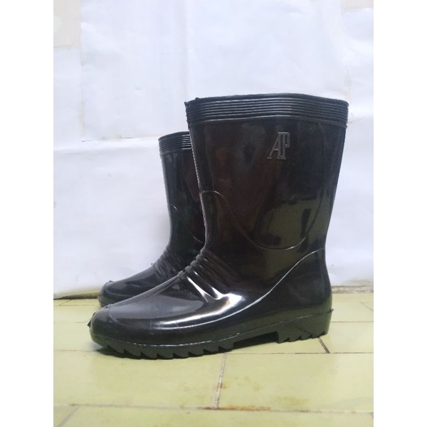 Boot Ap Hitam Pendek
